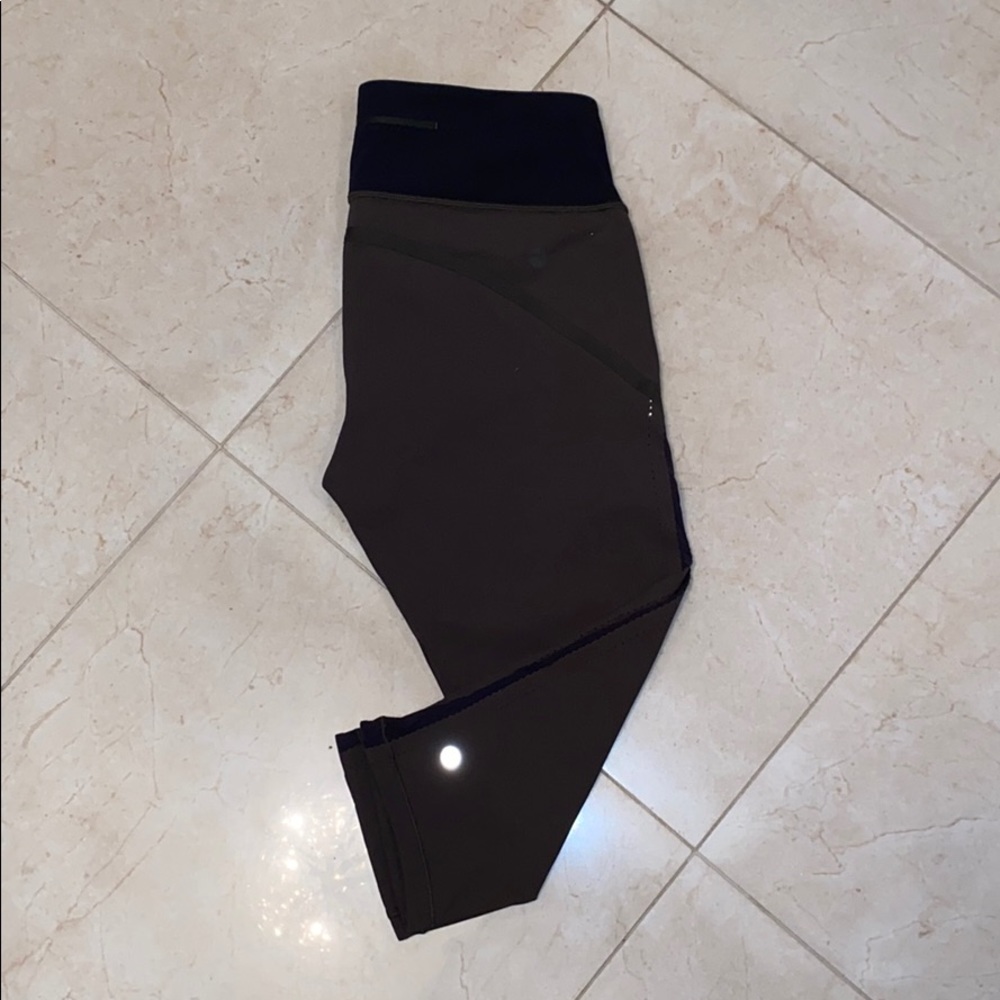 lululemon army green capri leggings